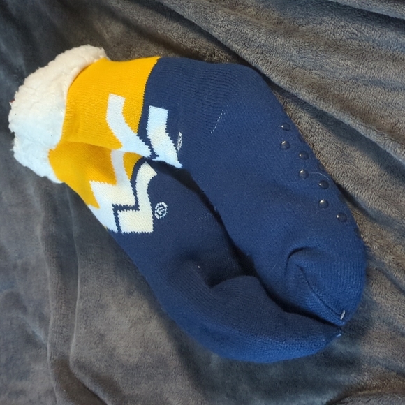 WVU footy slippers fuzzy socks women's 6-10 - Picture 1 of 4